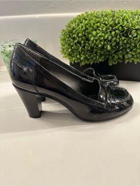 Mootsies Tootsies Black Patent Block Heel Slip-Ons
